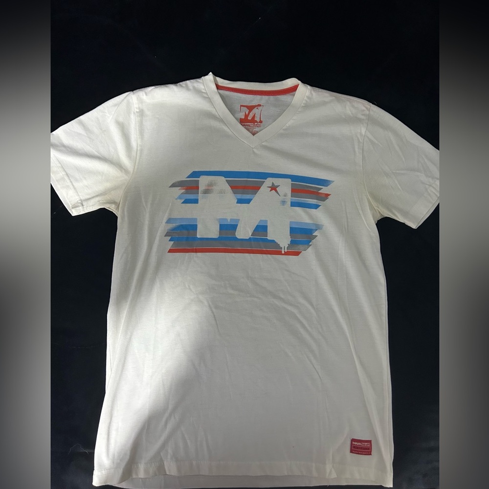 white large men’s t-shirt
